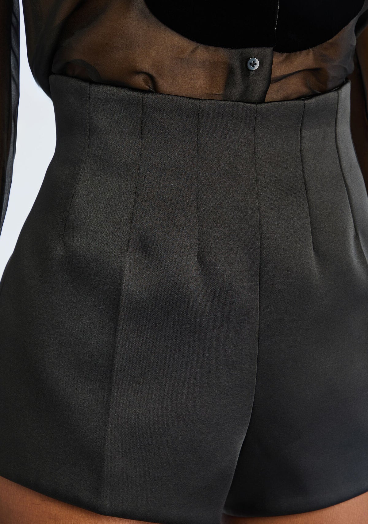 NOIR TAILORED SHORTS