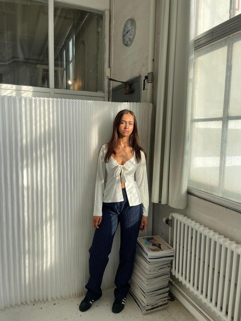 MADDY TIE FRONT BLOUSE